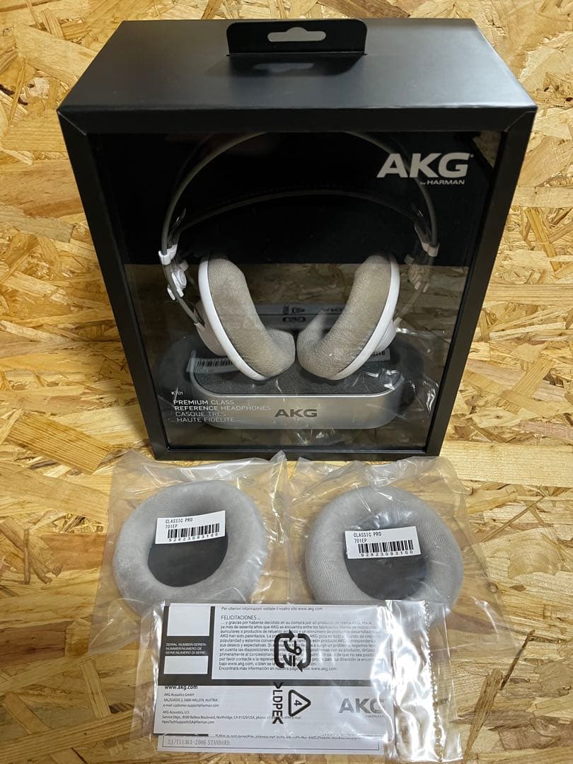 美品 AKG K701 プレミアムクラス リファレンスヘッドホン イヤーパッド付