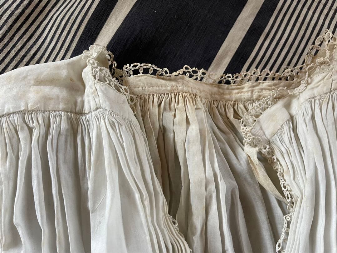 フランスアンティーク　教会神父さん聖歌隊コーラスのブラウス　リネンシャツ　レース