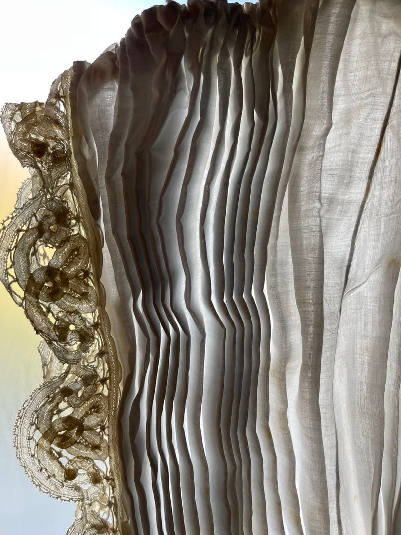 フランスアンティーク　教会神父さん聖歌隊コーラスのブラウス　リネンシャツ　レース