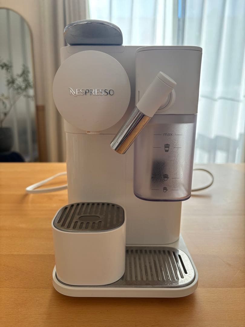 2024年購入 ネスプレッソ カプセル式コーヒーマシン ホワイト カプセル付き