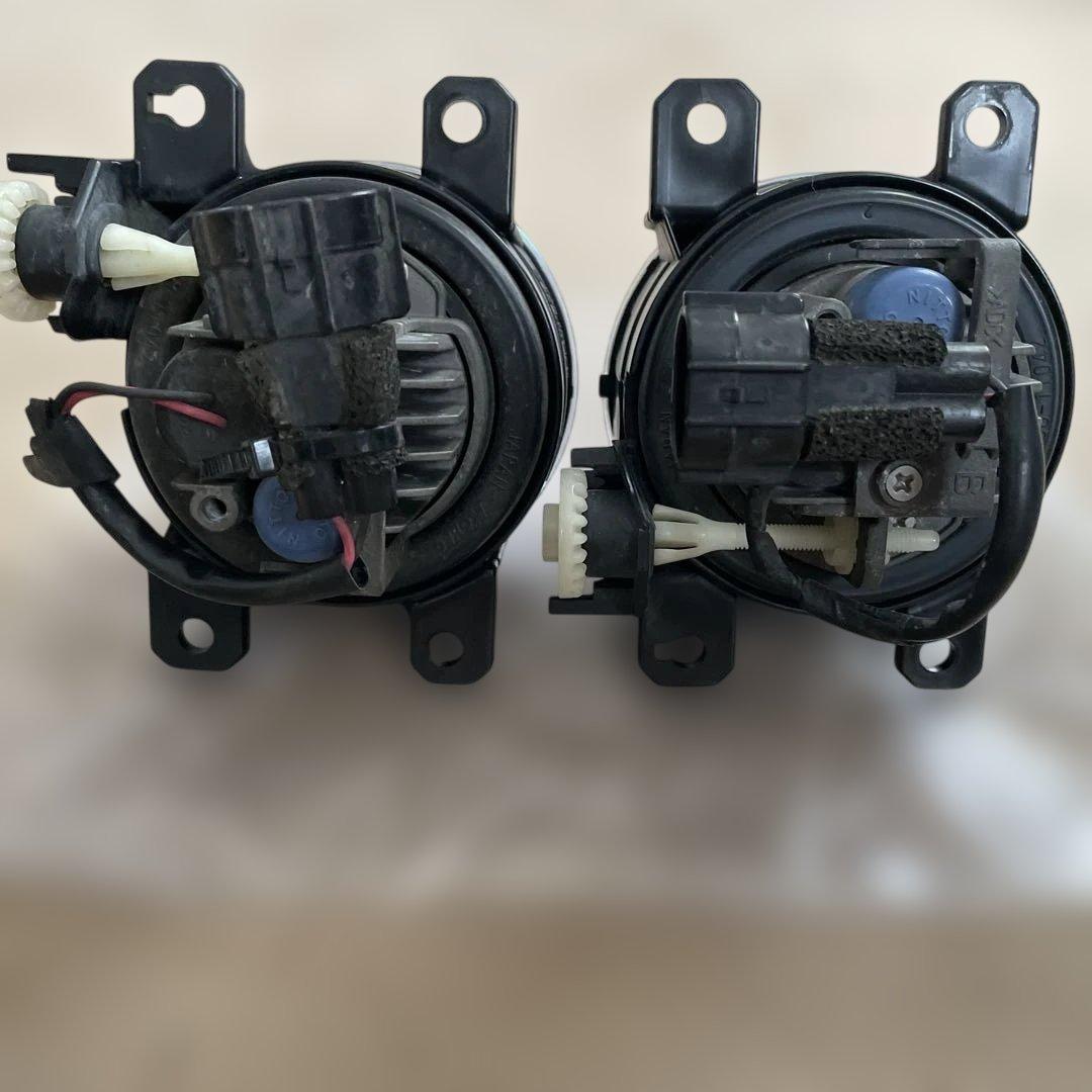 ホンダ純正フォグランプN-BOX N-WAGON ステップワゴン フィット2個