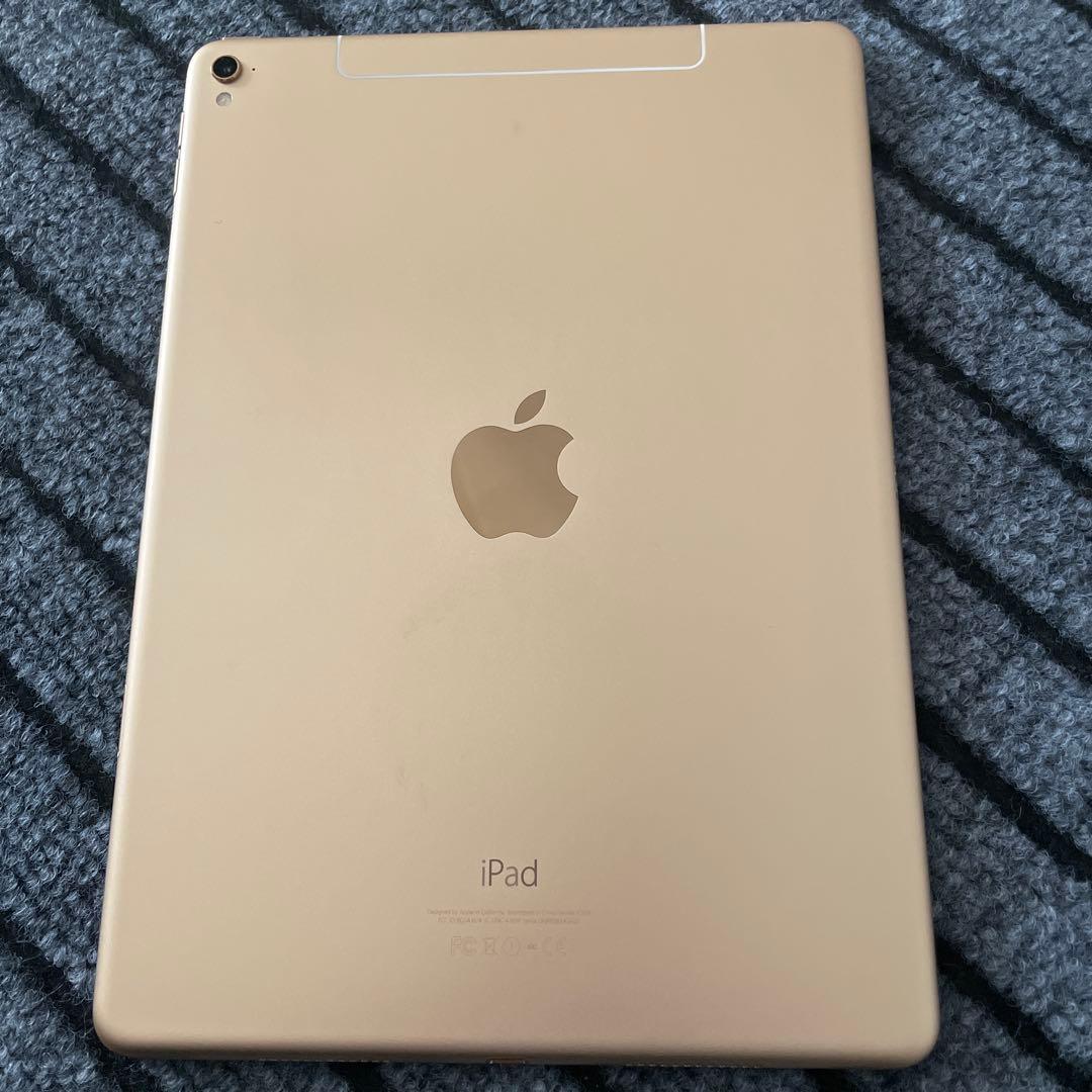 210 iPad 9.7インチ 32GB SIMフリー　ゴールド