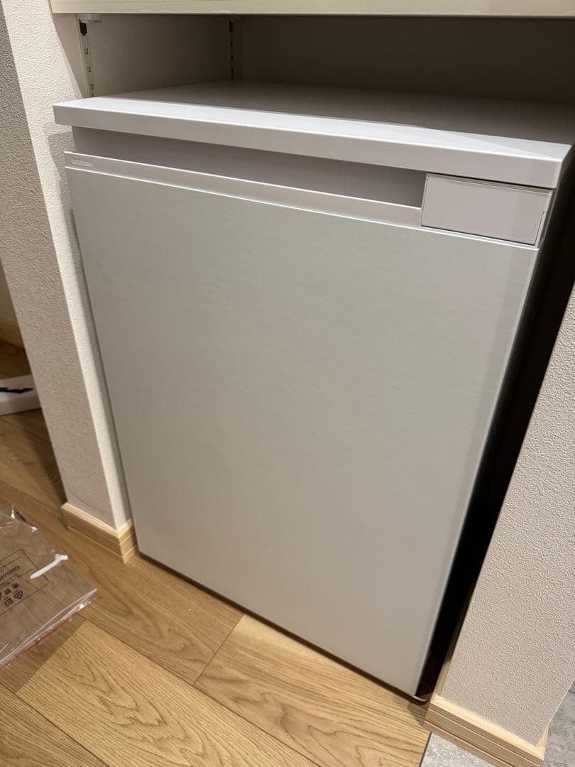 アイリスオーヤマセカンド冷蔵庫IRSN-7A