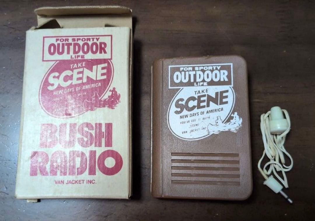 VAN SCENEブランド BUSH RADIO イヤフォン付き