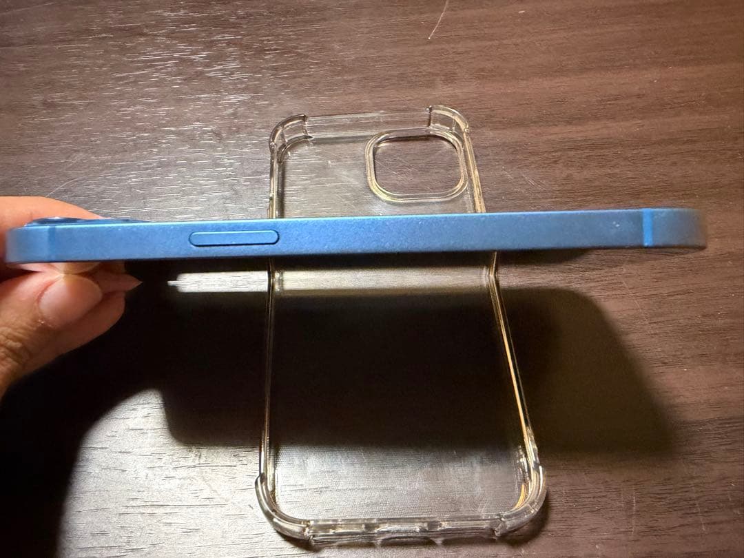 iPhone13 simフリー ブルー　256gb