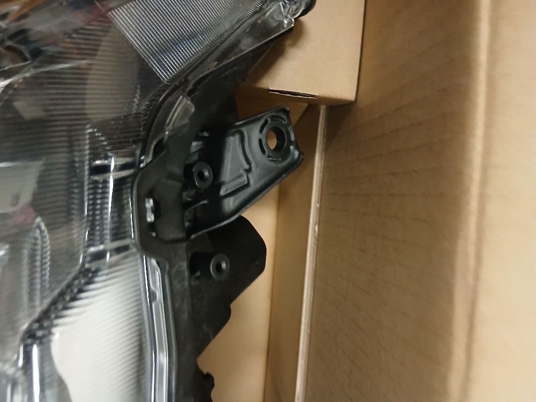 タントカスタム　la650　ヘッドライト