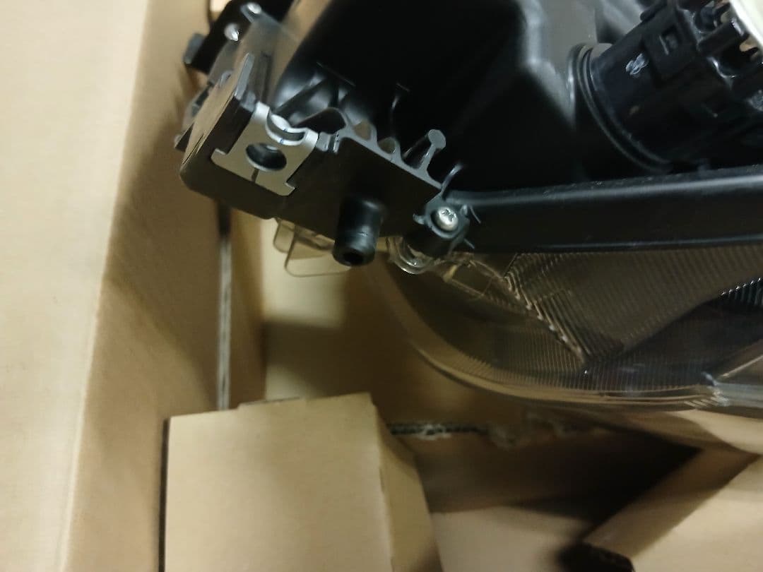 タントカスタム　la650　ヘッドライト