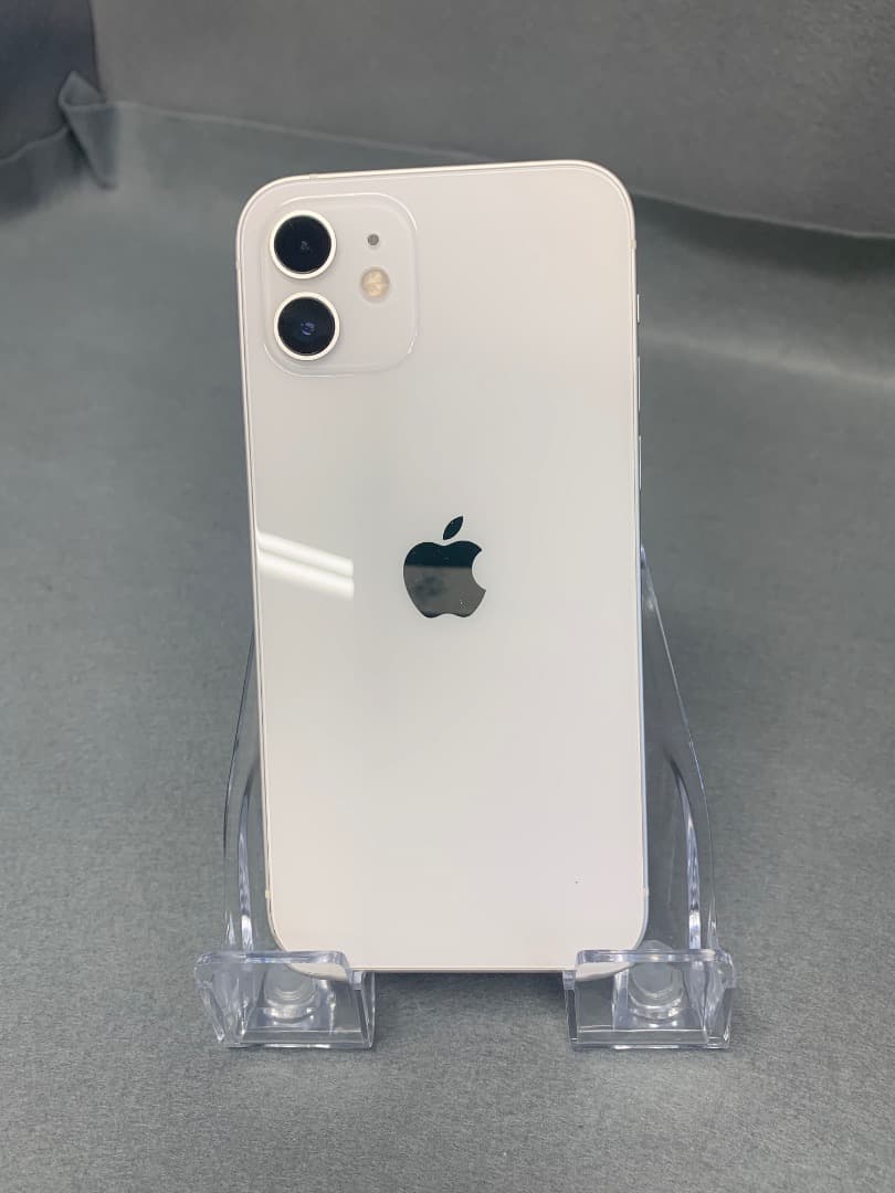 中古　国内版　SIMフリー　iPhone12　64GB　ホワイト色
