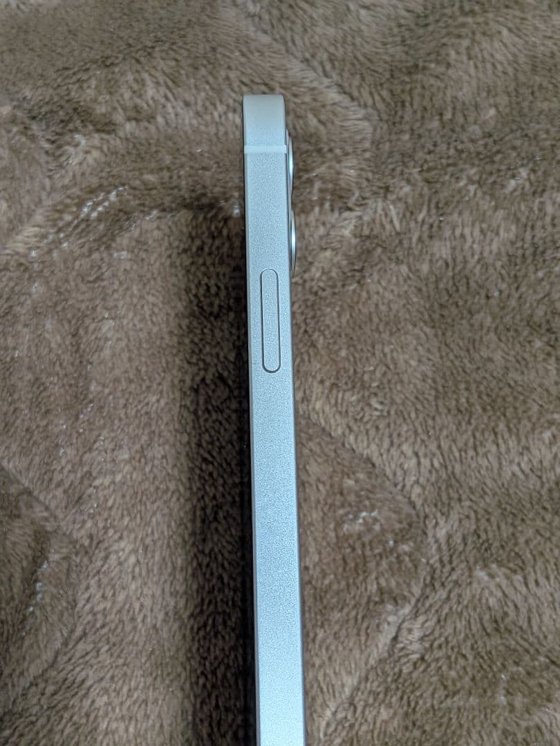 Apple iPhone 12 ホワイト 本体　１２８ＧＢ