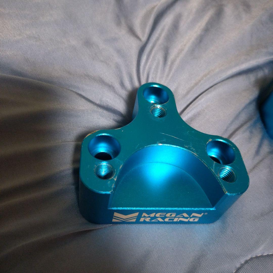 MeganRacing ロールセンターアジャスター　ワーゲン イオス ゴルフ5他