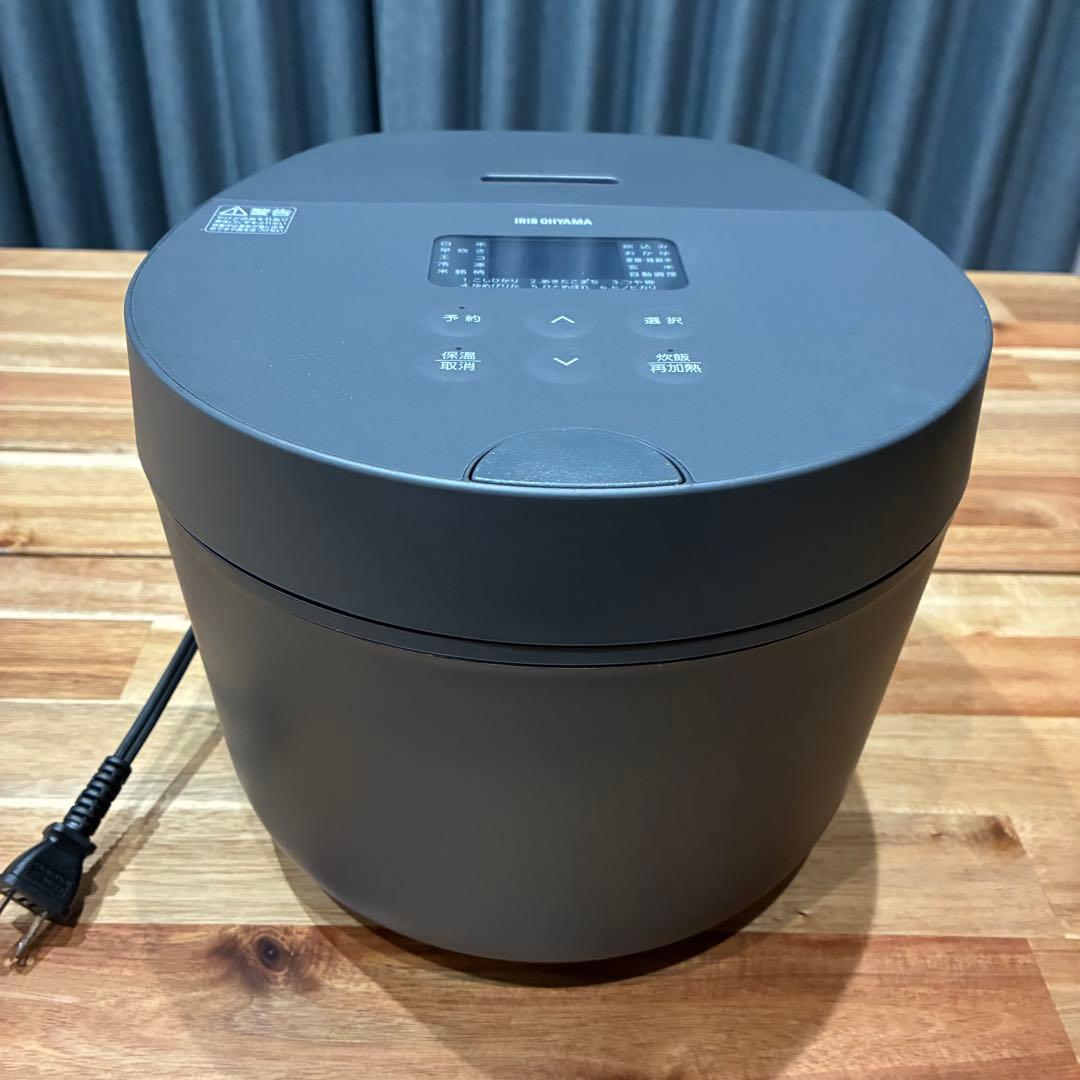 美品‼︎ アイリスオーヤマ 炊飯器 コンパクト5.5合 RC-ILA50-B