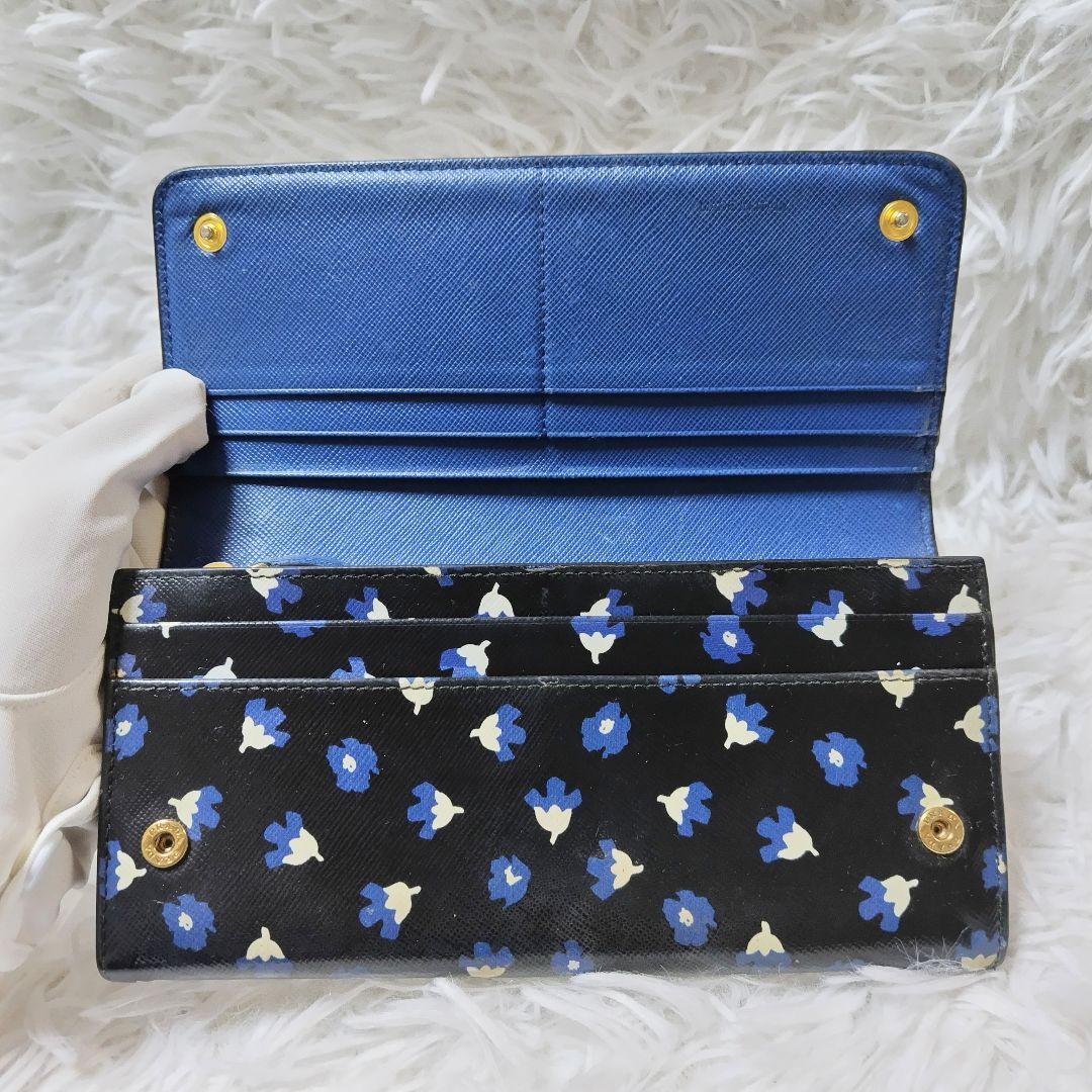 レア希少✨プラダ◇パスケース付きフラップ長財布　三角ロゴ花柄バイカラー黒ブルー