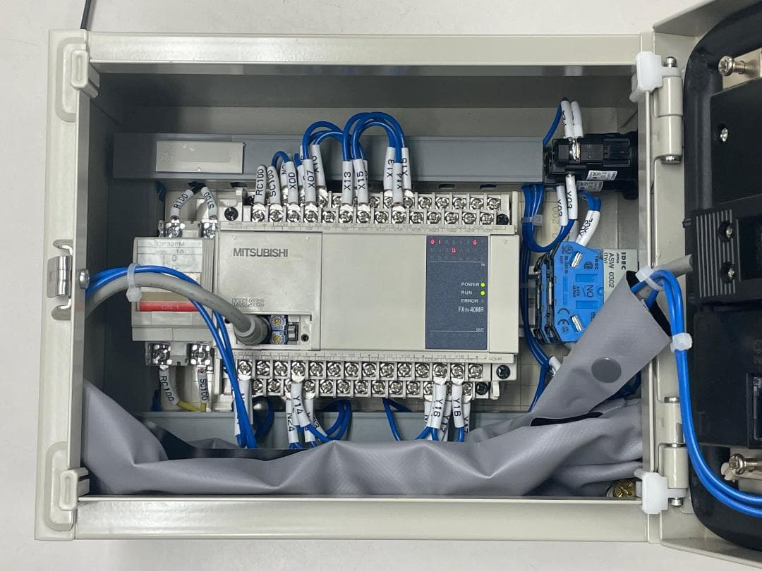 電気工事業者必見！価格交渉歓迎！ 三菱 シーケンサー・タッチパネル 学習用制御盤