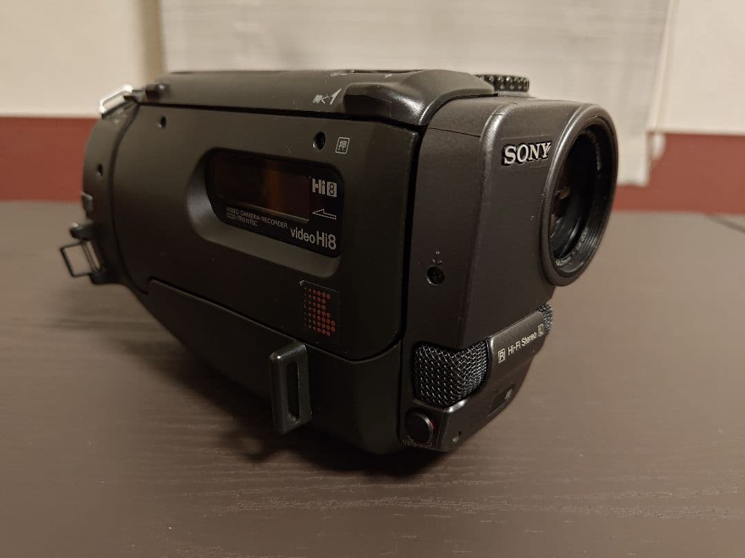 ビデオカメラ SONY video Hi8 Handycam CCD-TR3
