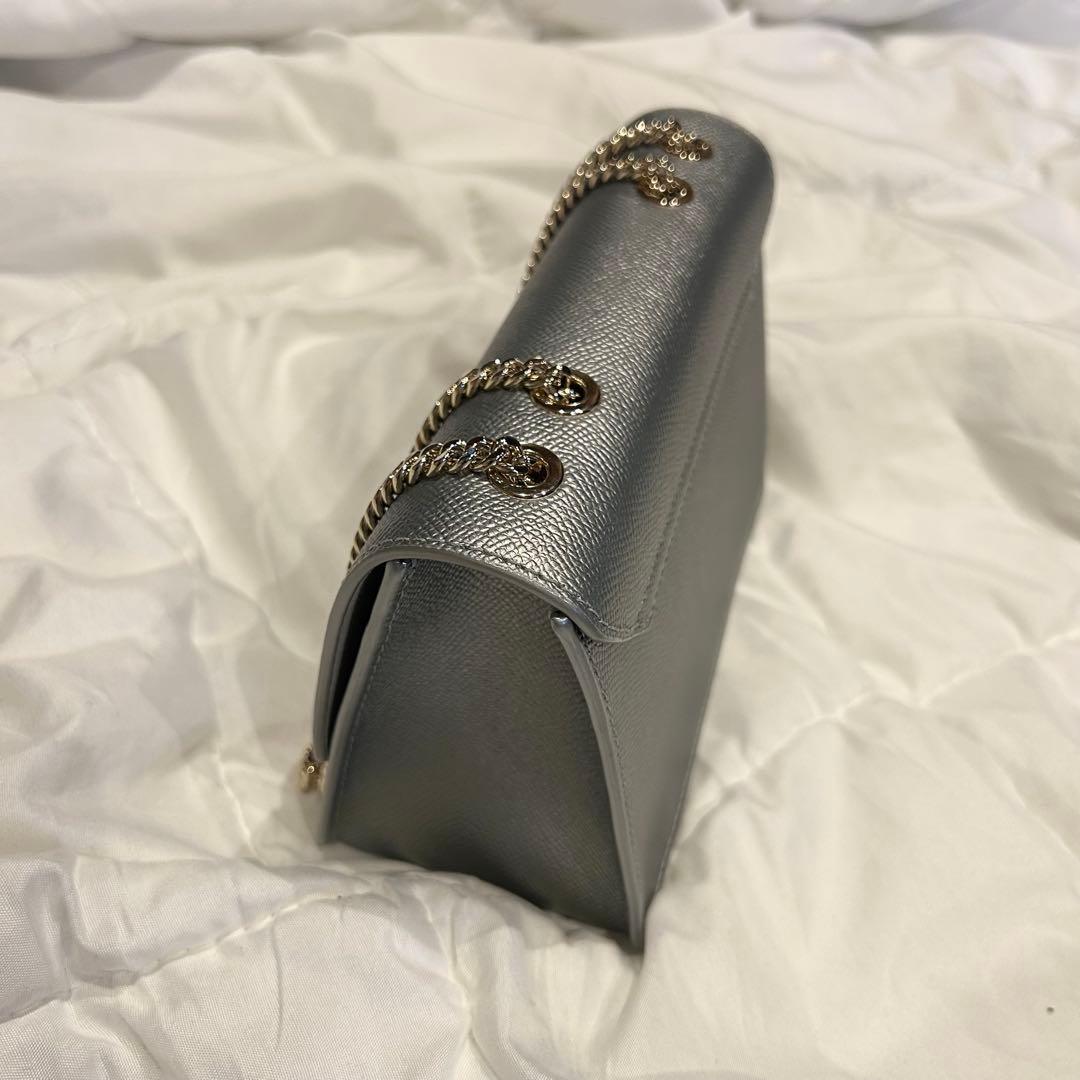 シルバー チェーンストラップ バッグ