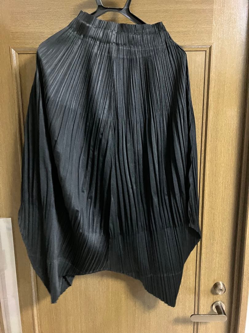 イッセイミヤケ　ワイドサルエルパンツ