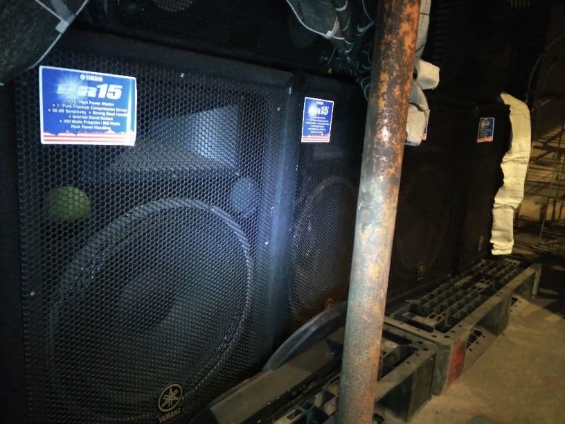 大型音響用スピーカー