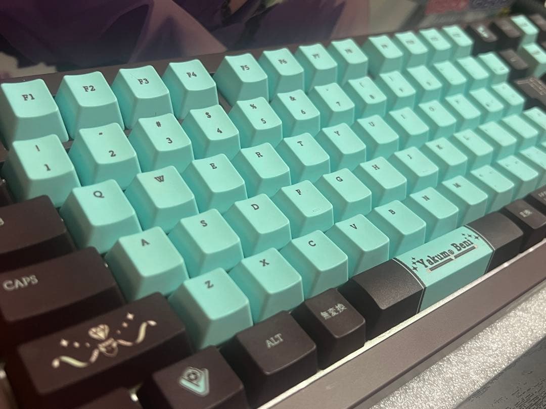 VSPO!GEAR ゲーミングキーボード 八雲べに