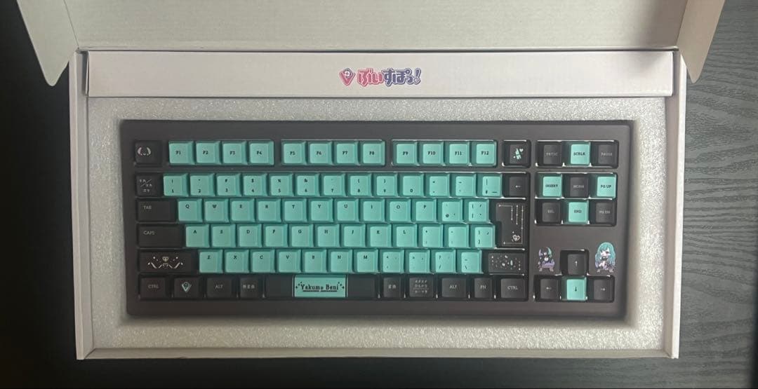 VSPO!GEAR ゲーミングキーボード 八雲べに
