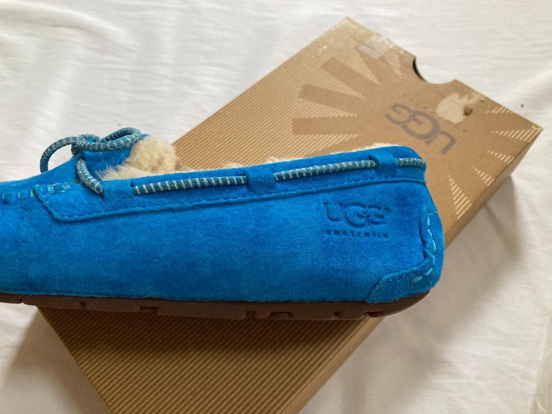 【新品未使用】UGG スエード　モカシン　ダコタ　DAKOTA 23㎝