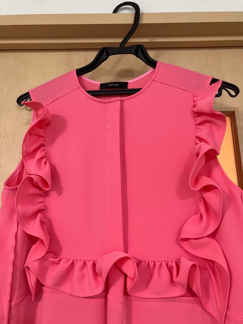 yokochan フリル付きピンクノースリーブロングワンピース