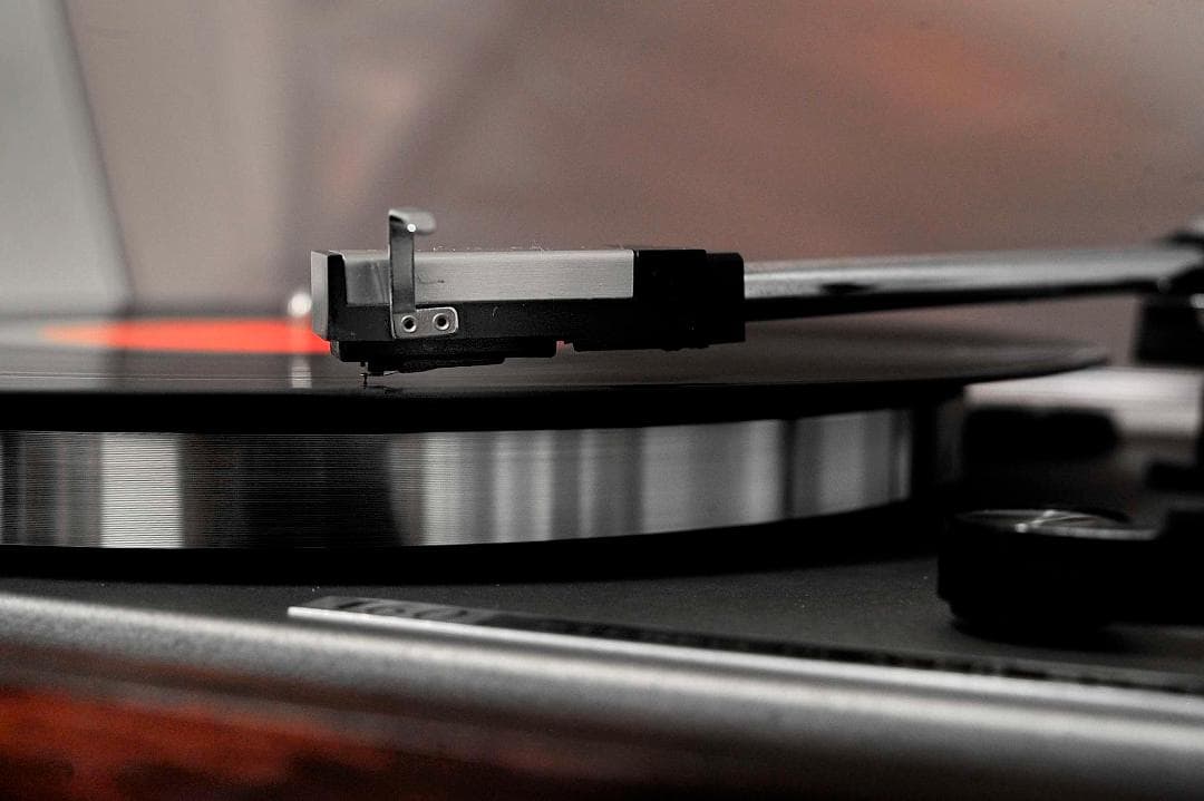 ★ラジオで育ったトランジスター世代に次のオーディオの楽しさをソニーと共に！　♪