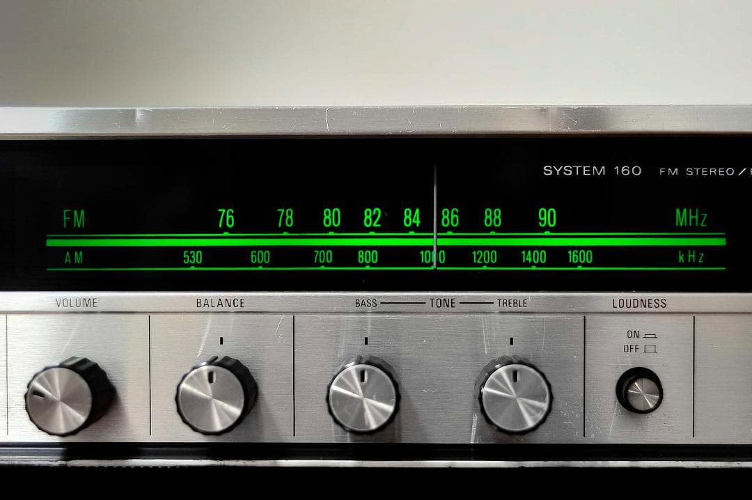 ★ラジオで育ったトランジスター世代に次のオーディオの楽しさをソニーと共に！　♪