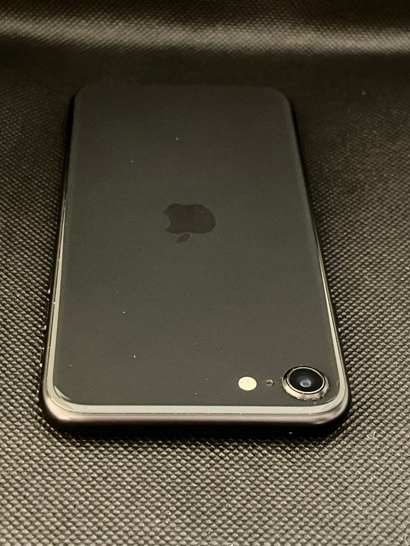 Apple iPhone SE (第2世代) ブラック　128GB