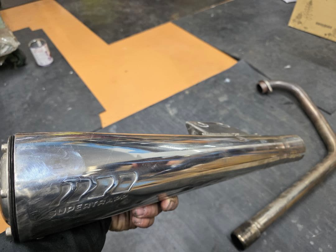 ヤマハ SR400 用 スーパートラップ　エキゾーストパイプ＆マフラー