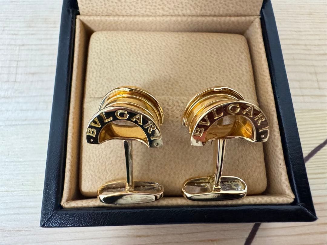 [美品]ブルガリカ・フスボタン