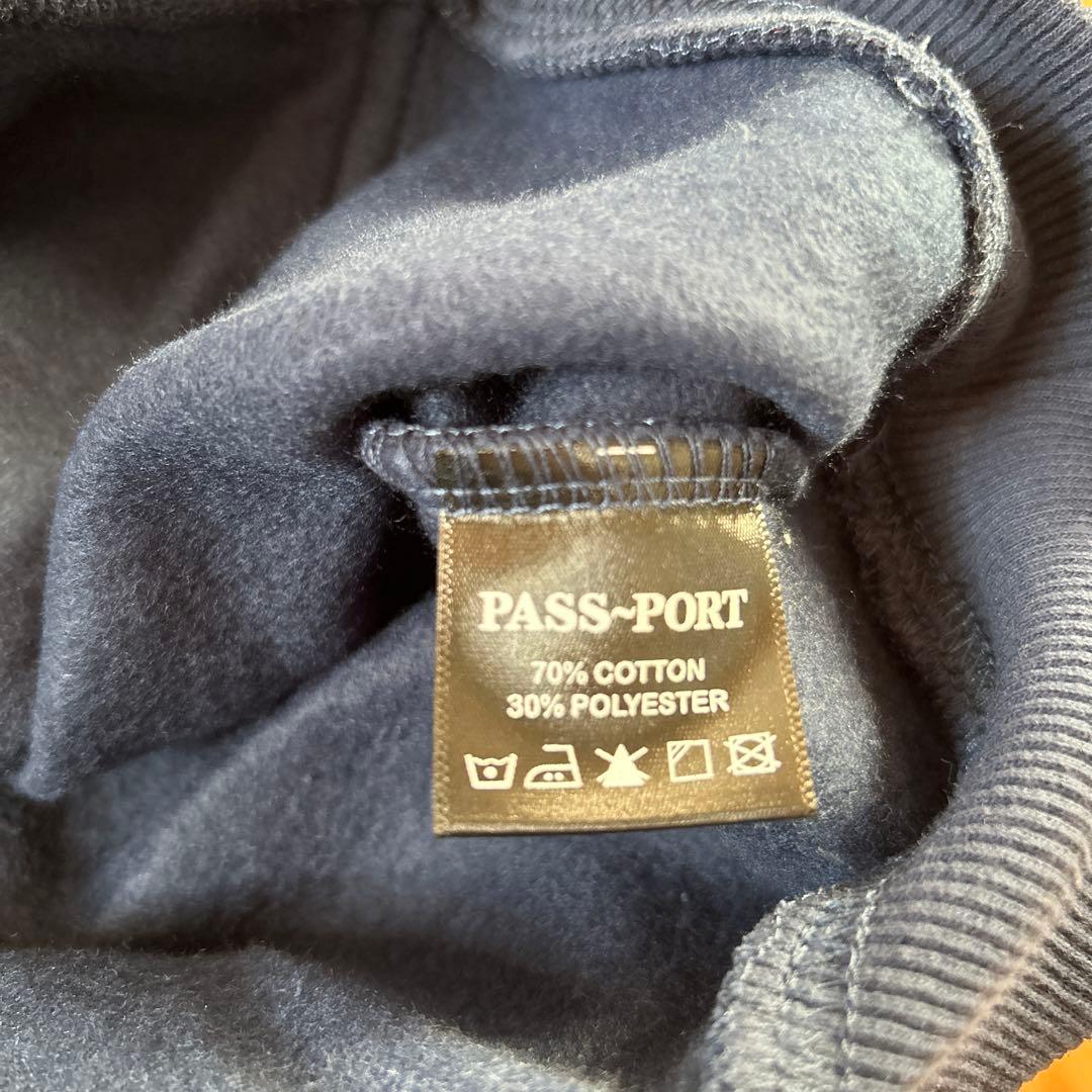 新品未使用　passport フーディ　ネイビー