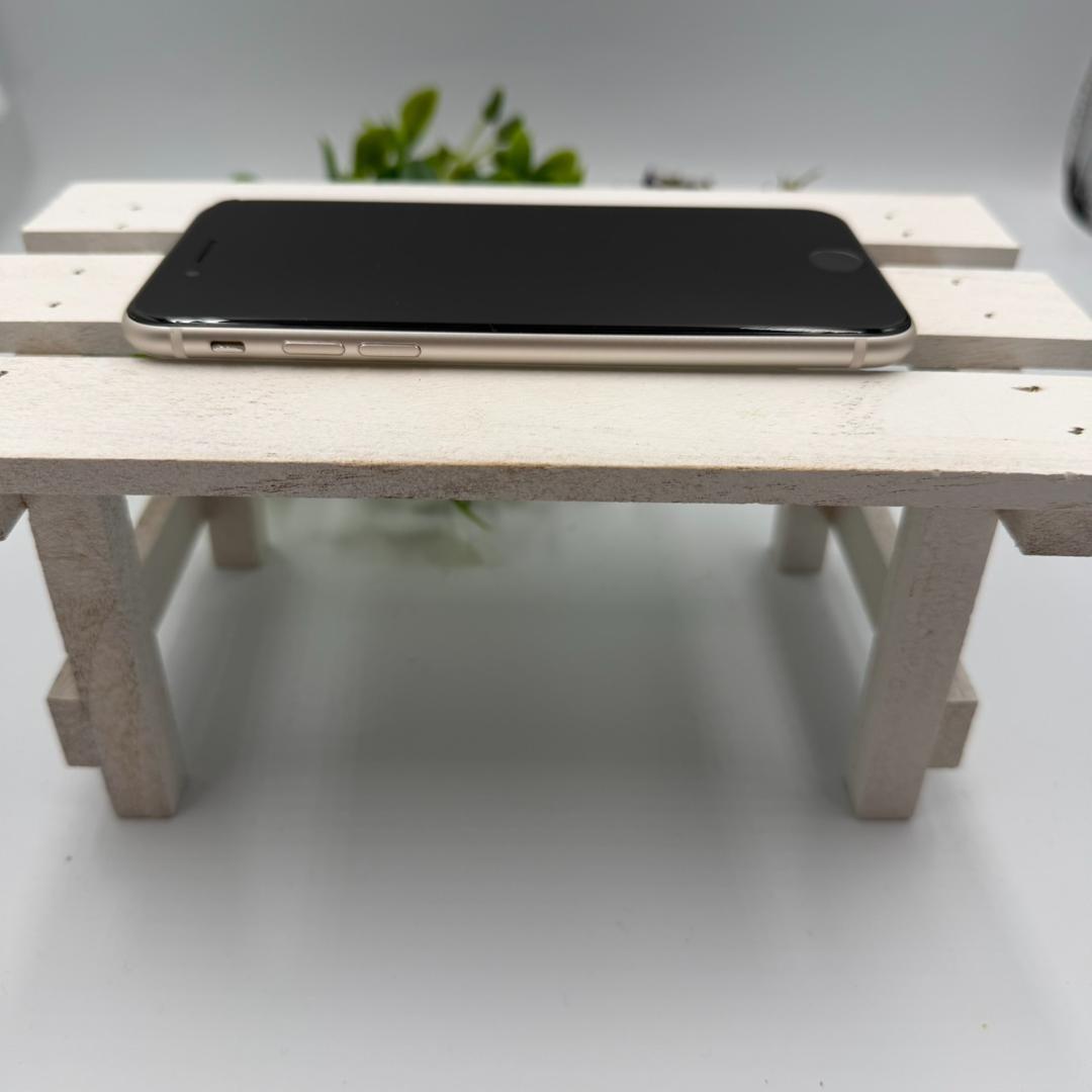 iPhone SE第3世代 64GB スターライト 431