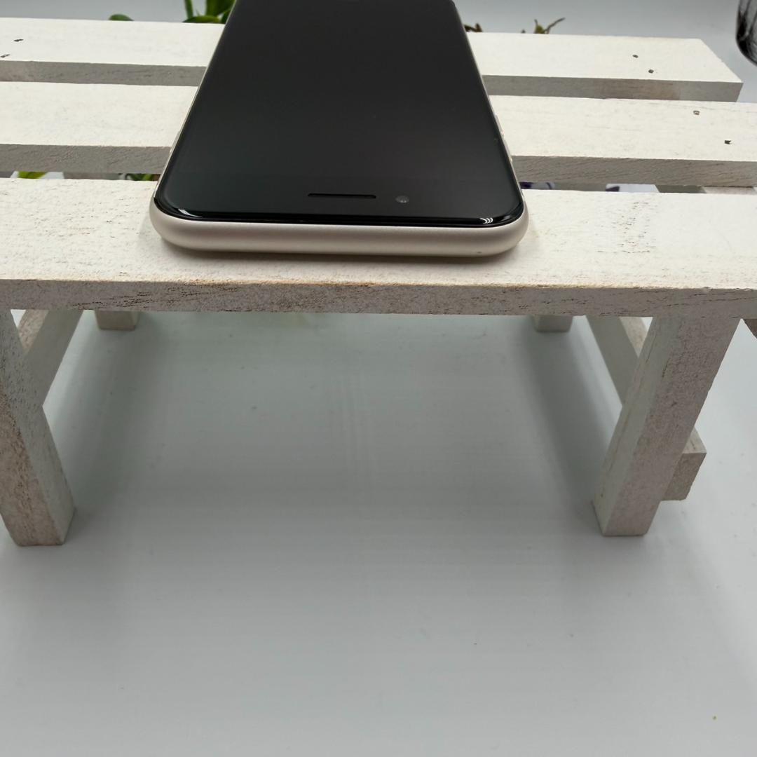 iPhone SE第3世代 64GB スターライト 431