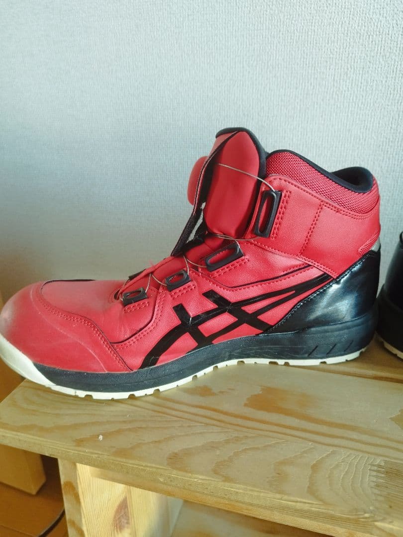asics レッド ハイカット安全靴
