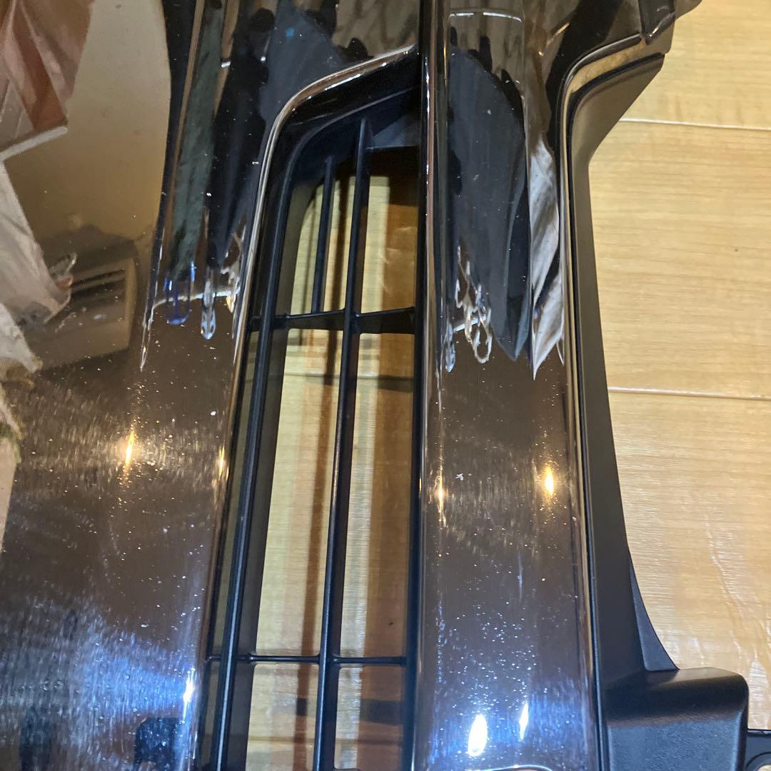 メ*ス様 トヨタ　5型ハイエース　ダークプライムⅡ 純正グリル