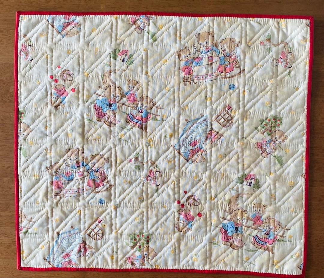 パッチワークキルト　フィードサックの三角のキルト