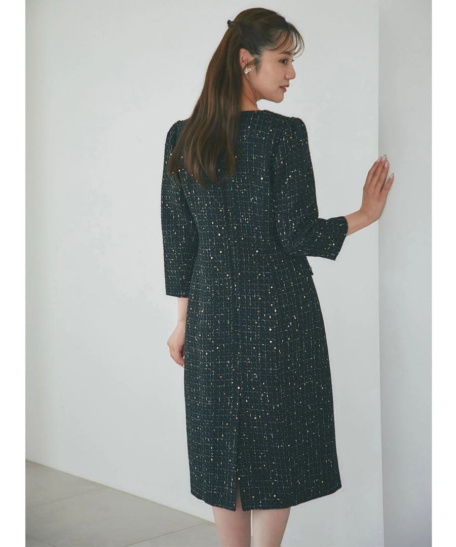 【新品　タグ付き】トッコ　フラワー飾り釦付きスパンコールツイードタイトワンピース