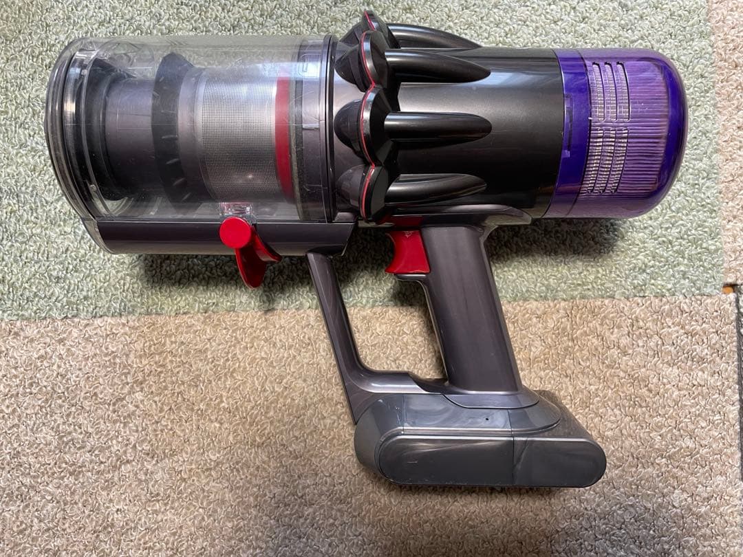 Dyson ダイソン　SV18 コードレスクリーナー