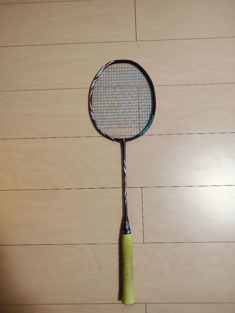 ASTROX 100 シアー バドミントンラケット