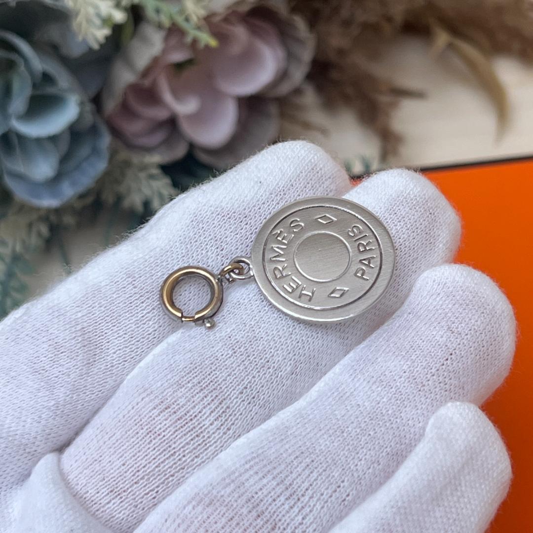 エルメス HERMÈS セリエモチーフ ペンダントトップ チャーム シルバー