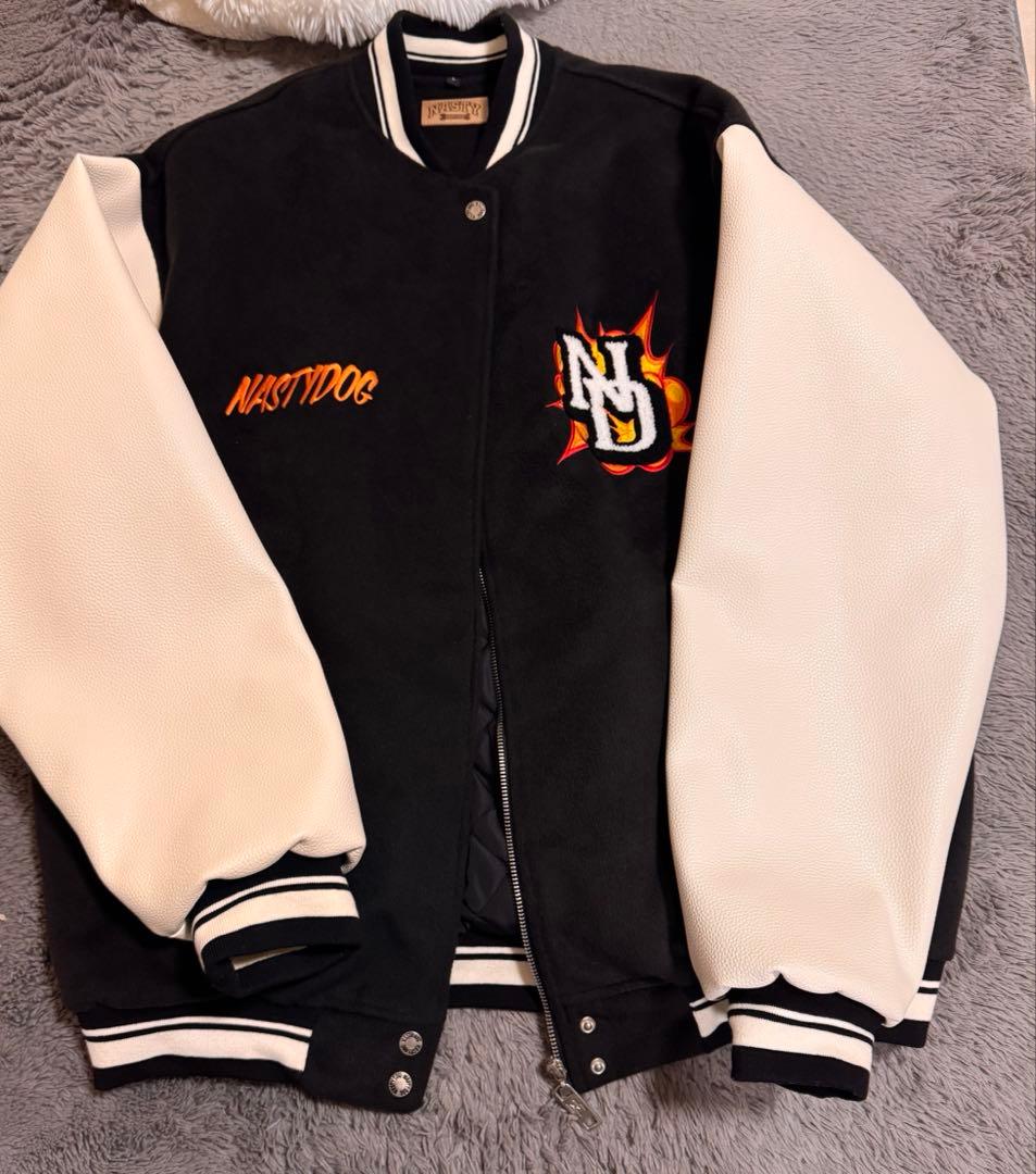 NASTYDOG スタジャン ブラック/ホワイト