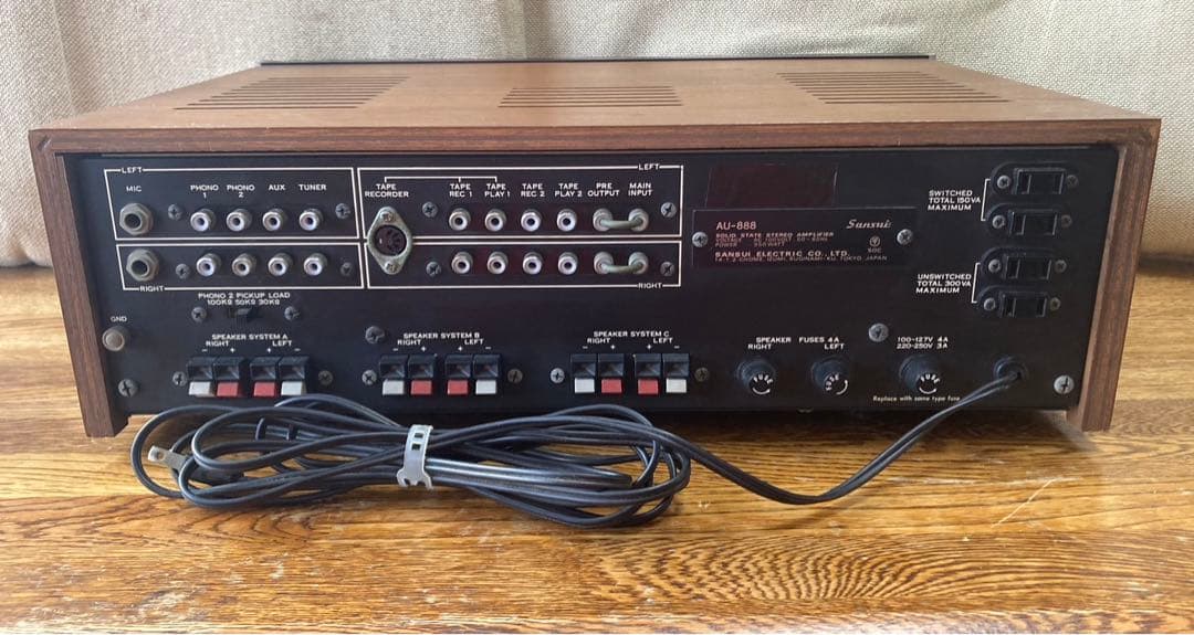 【動作品】 SANSUI プリメインアンプ AU-888