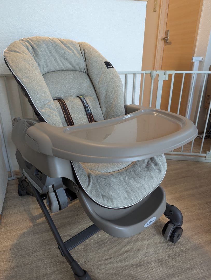 Combi ネムリラAT BEDi オートスイング ハイローチェア