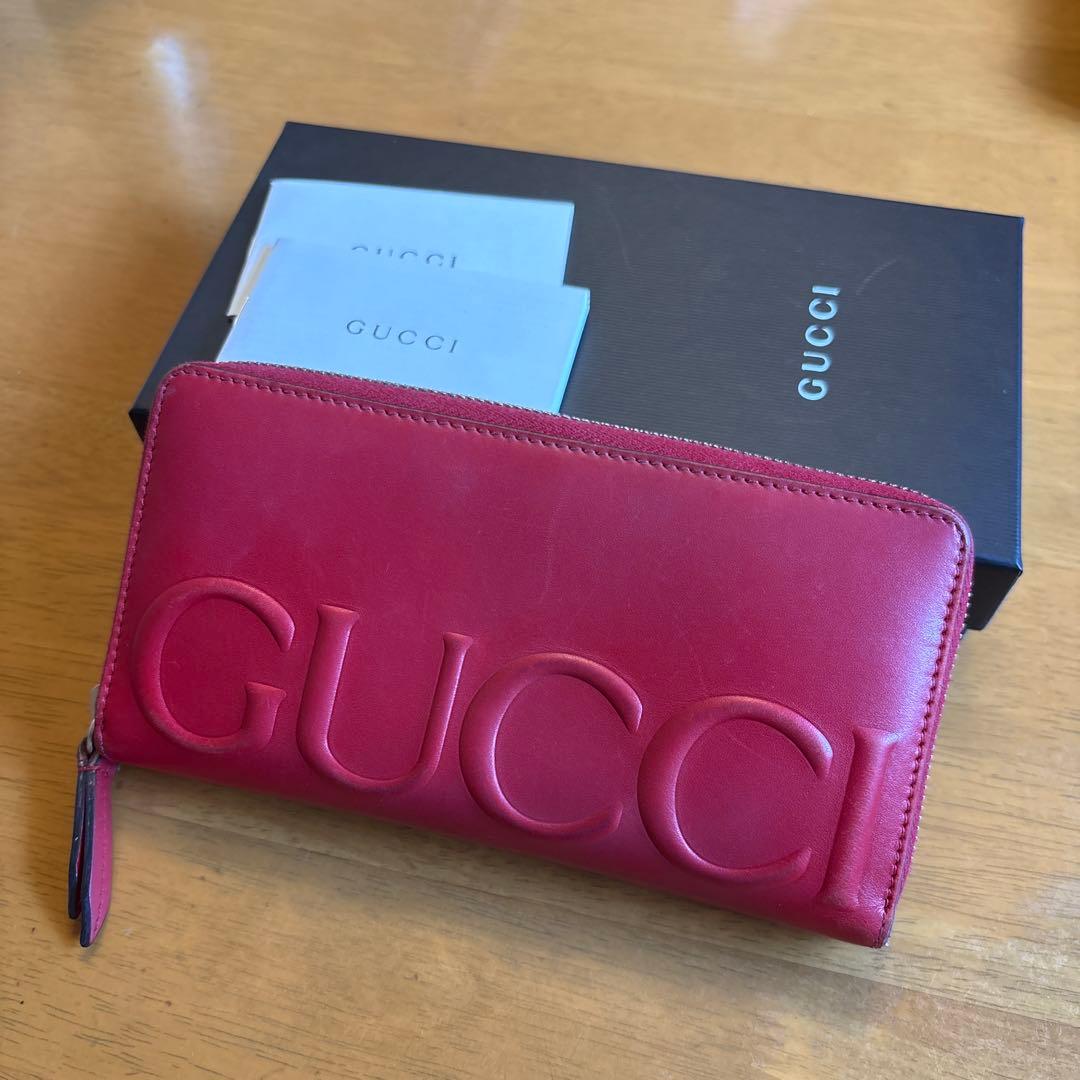 グッチ　長財布　レザー　赤