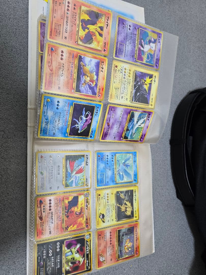 ポケモンカードゲーム　旧裏アルバム　 ホロカード多数　骨董品
