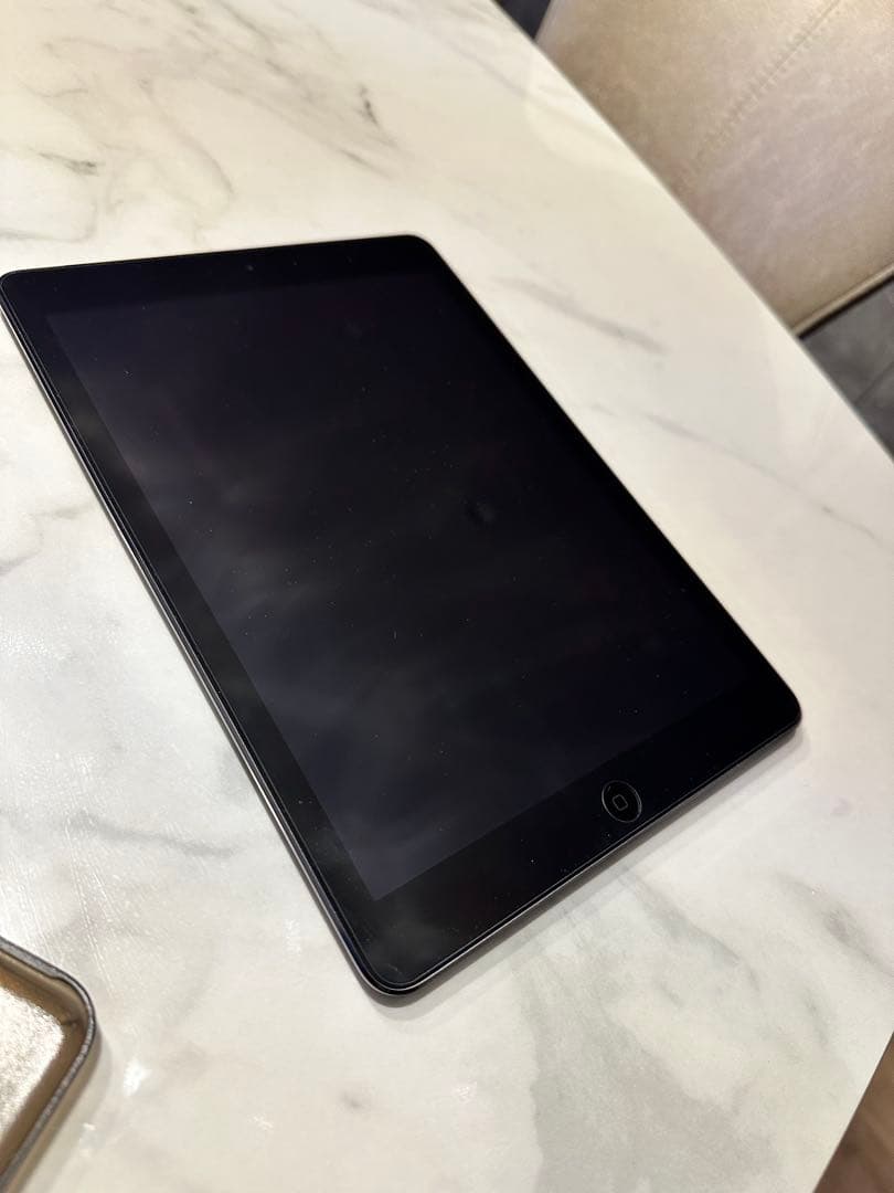 Apple iPad Air スペースグレイ　 SoftBank 32GB