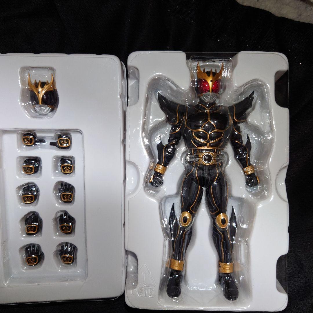 d*7様 真骨彫　仮面ライダークウガ　アルティメットフォーム&発光頭部ver.2
