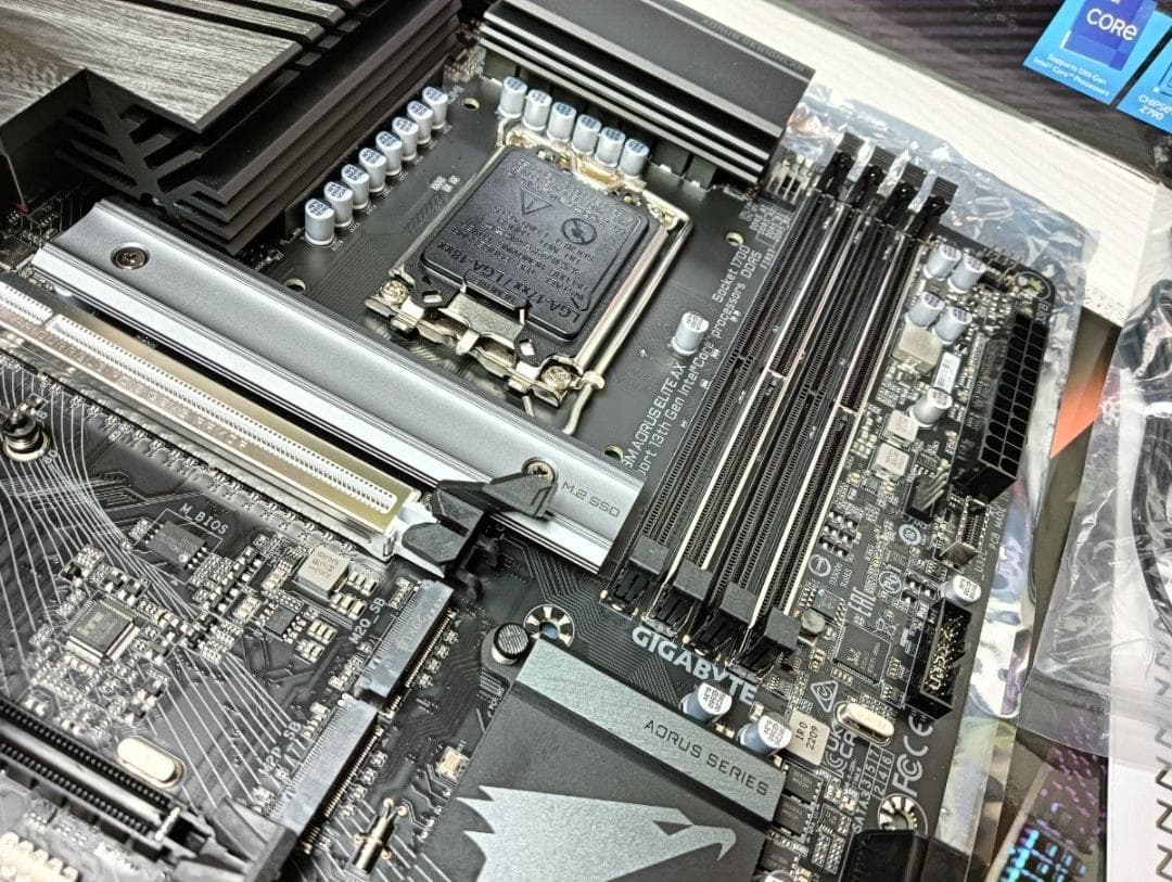 マザーボード　z790 AORUS