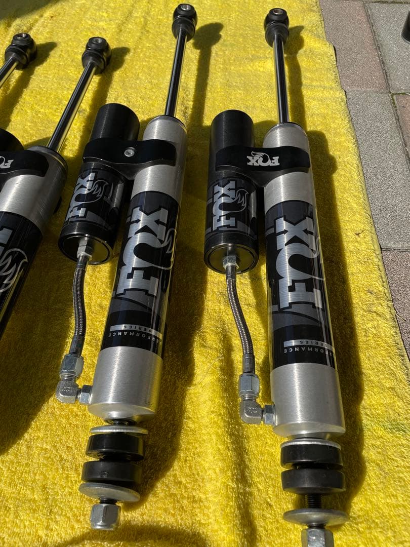 FOX2.0 ショックアブソーバー ラングラーjk用