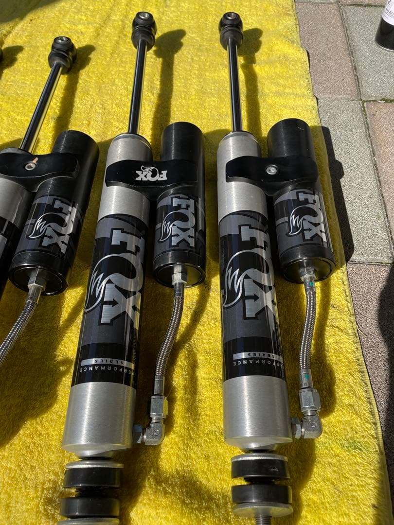 FOX2.0 ショックアブソーバー ラングラーjk用